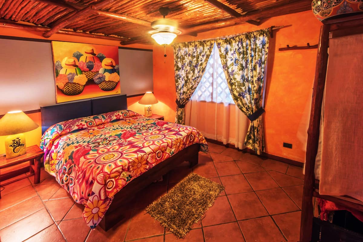 Departamento básico, 2 habitaciones | Tabla de planchar con plancha y wifi gratis