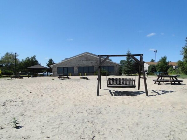 On the beach - Oscoda Lakeside Hotel (Oscoda)