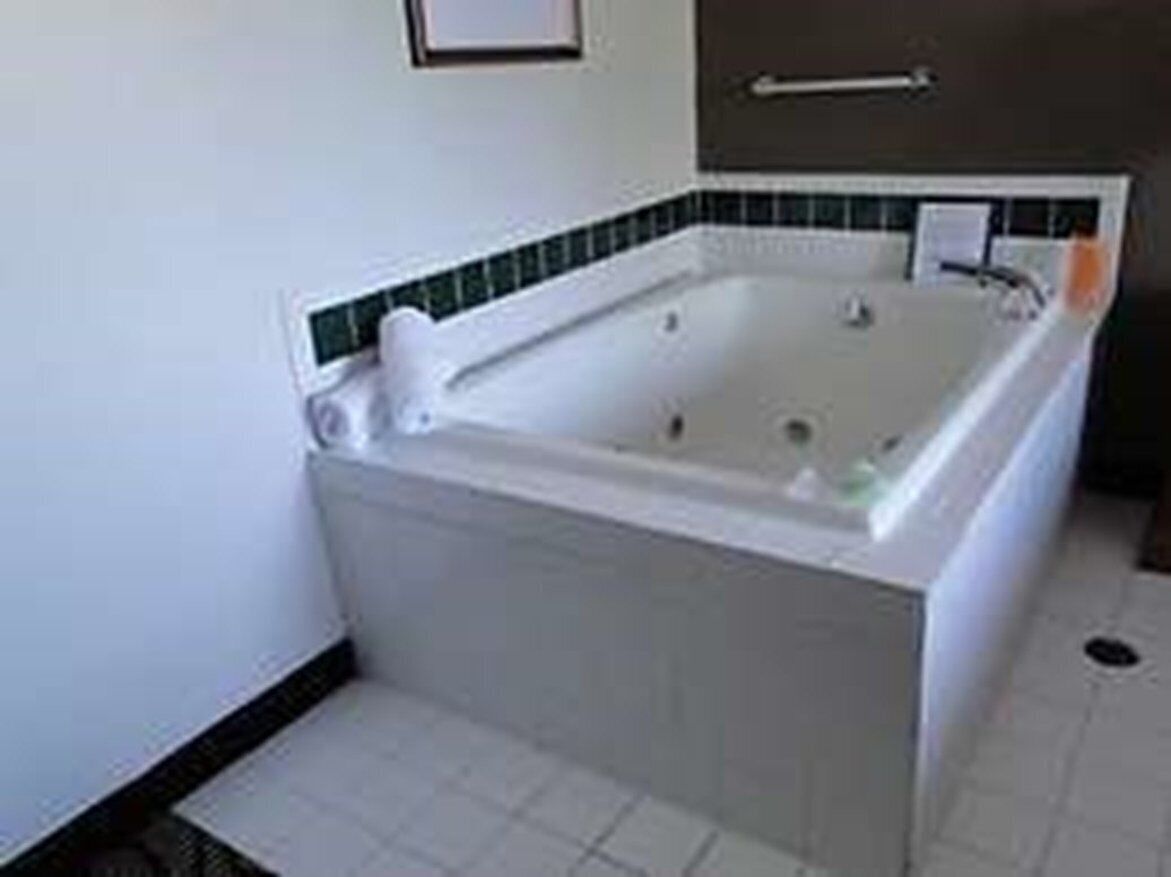 Escritorio, cortinas blackout, sistema de insonorización y wifi gratis 