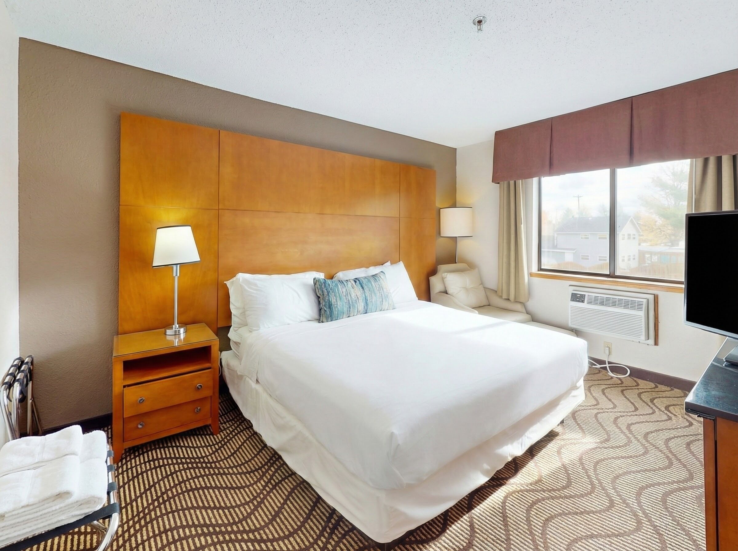 Chambre Standard, 1 très grand lit | Bureau, rideaux occultants, chambres insonorisées, Wi-Fi gratuit