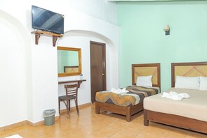 Individually decorated, desk, free WiFi, bed sheets - Hotel OM Tangolunda (Santa María Huatulco)