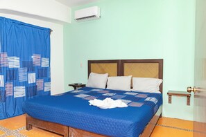 Individuell dekoriert, Schreibtisch, kostenloses WLAN, Bettwäsche