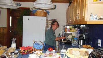 Free daily full breakfast