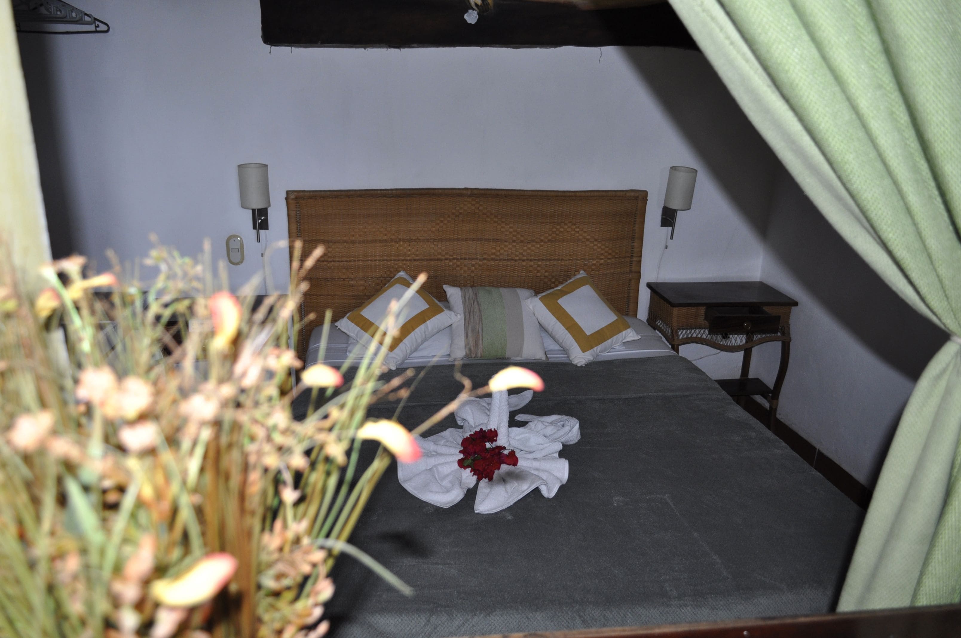 basic duplex, 1 queen bed, pool view, tower | iron/ironing board, free cots/infant beds, free rollaway beds, free wifi