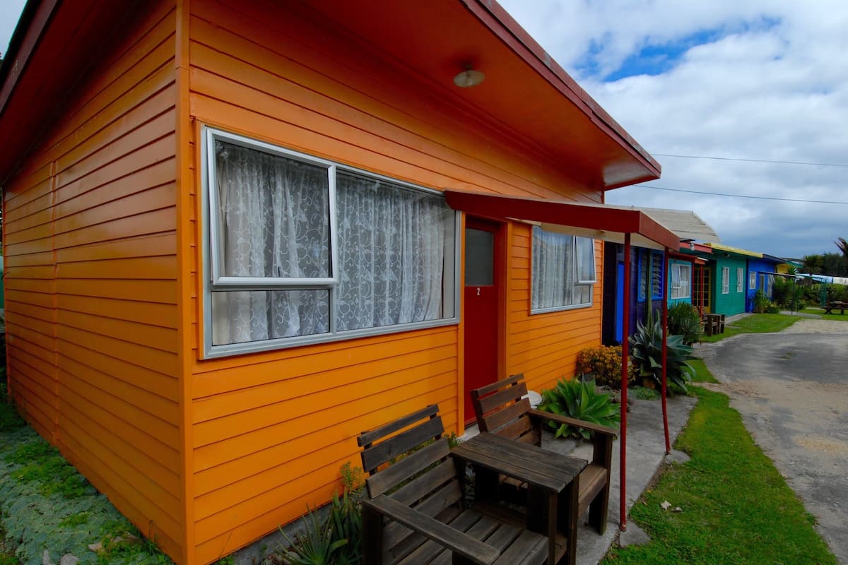 Orange Bach | 1 bedroom, premium bedding, individually decorated