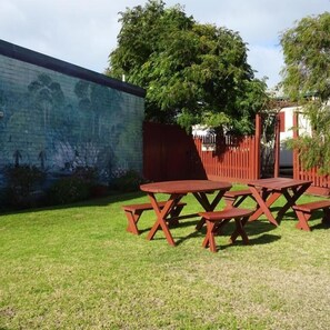 Property grounds - Turn-in Motel (Warrnambool)