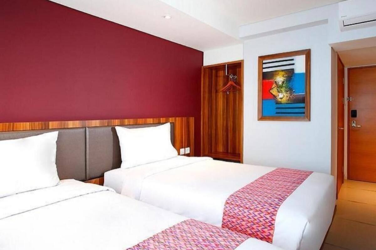 In-room safe, desk, soundproofing, iron/ironing board