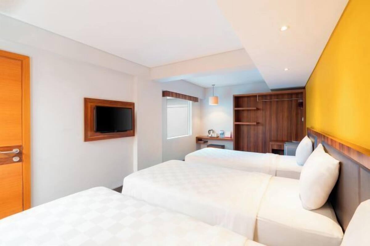 In-room safe, desk, soundproofing, iron/ironing board (on request)