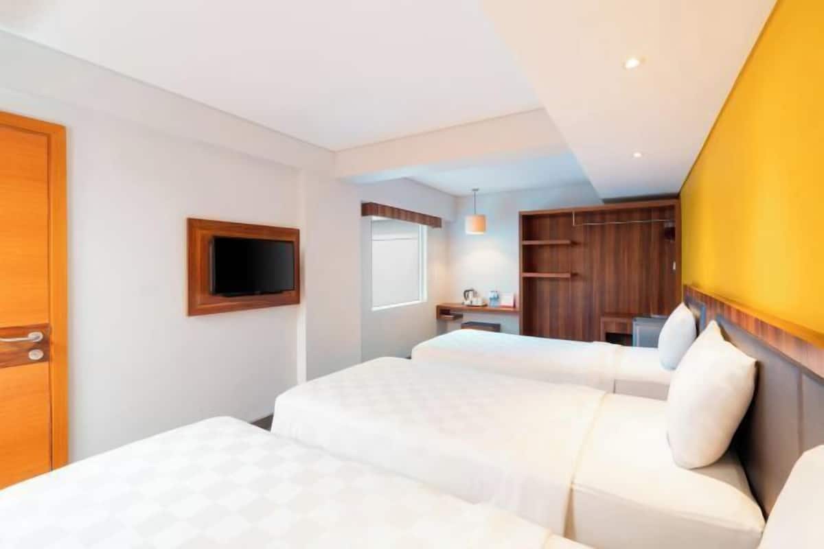 1 bedroom, in-room safe, desk, soundproofing