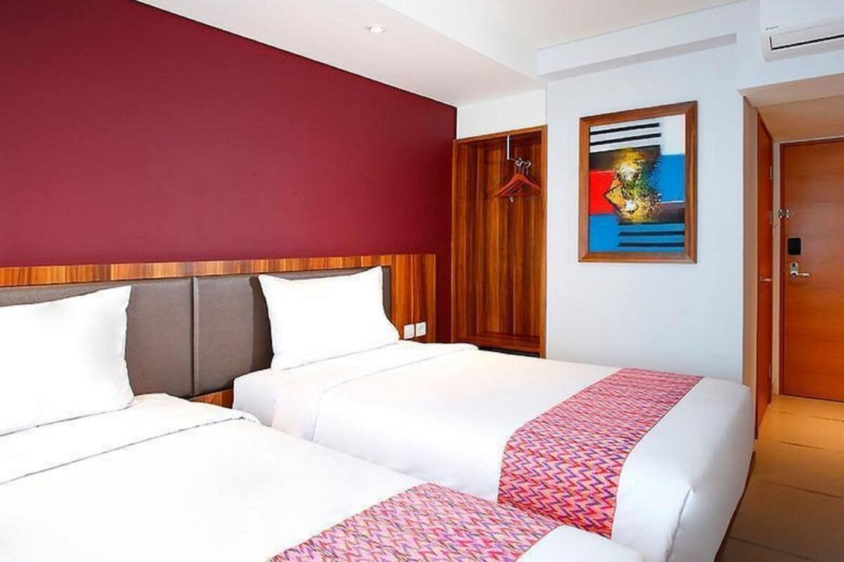 In-room safe, desk, soundproofing, iron/ironing board (on request)