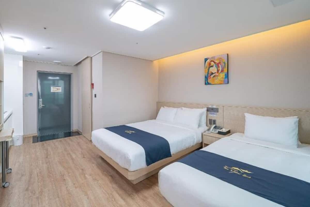 Luxe beddengoed, donzen dekbedden, verduisterende gordijnen, beddengoed