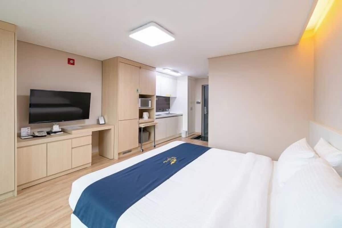 Luxe beddengoed, donzen dekbedden, verduisterende gordijnen, beddengoed