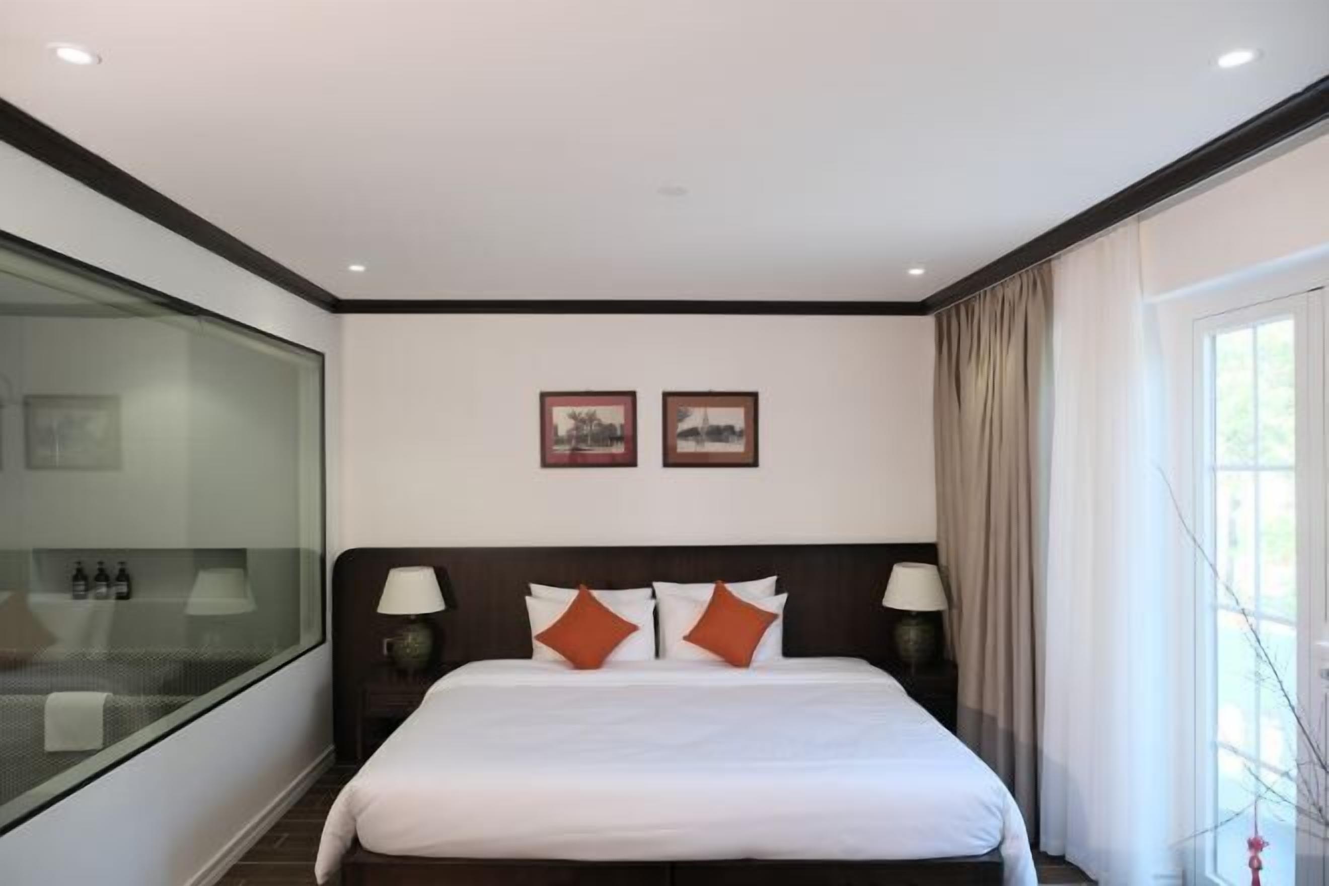 Premium bedding, minibar, in-room safe, individually furnished