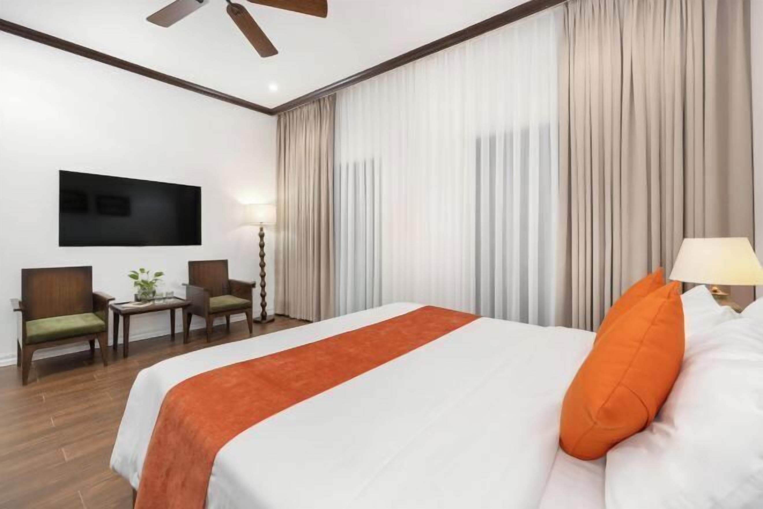 Premium bedding, minibar, in-room safe, individually furnished