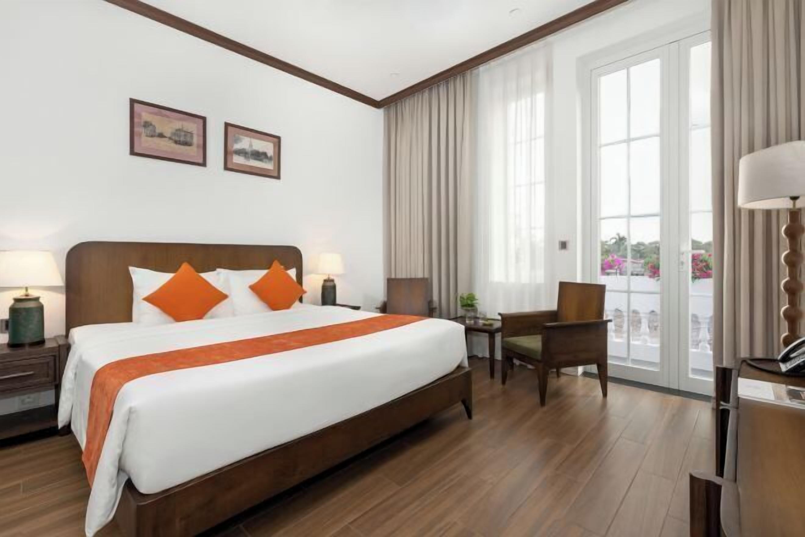 Premium bedding, minibar, in-room safe, individually furnished