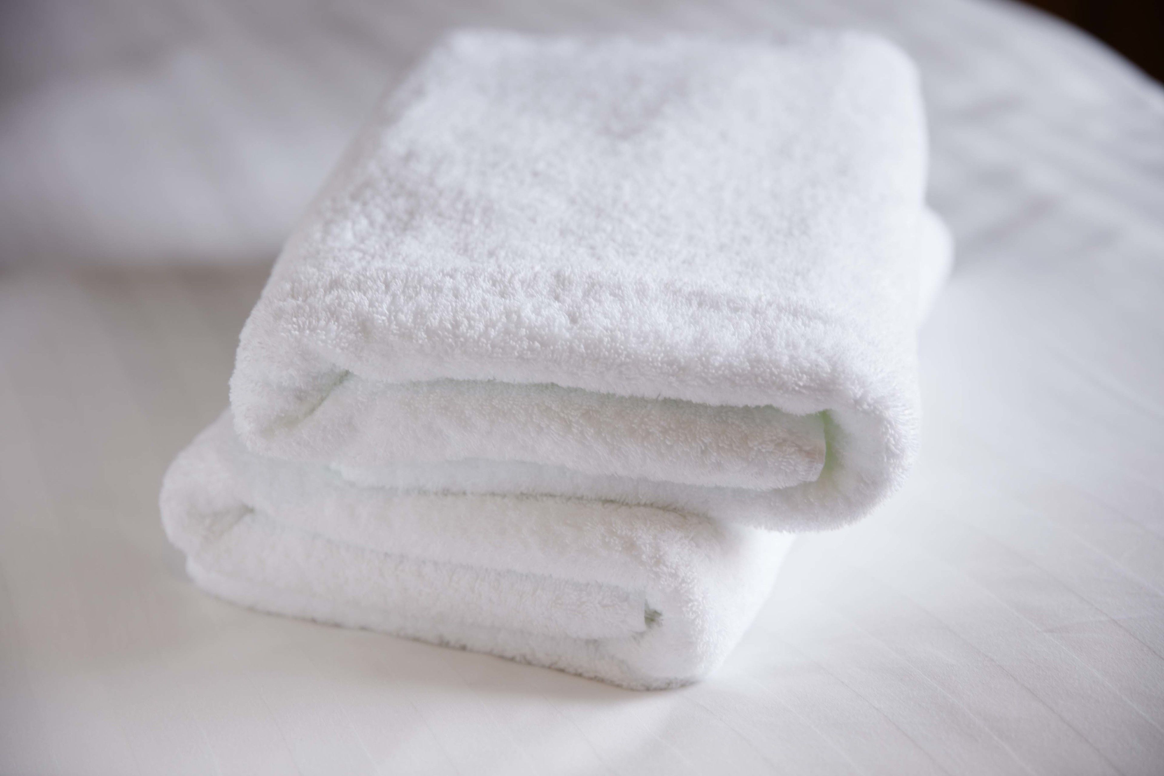 combined shower/bathtub, free toiletries, hair dryer, slippers