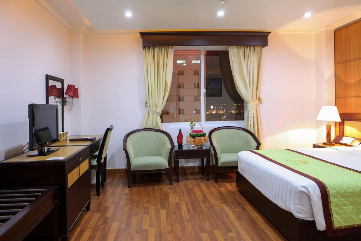Minibar, in-room safe, desk, blackout curtains