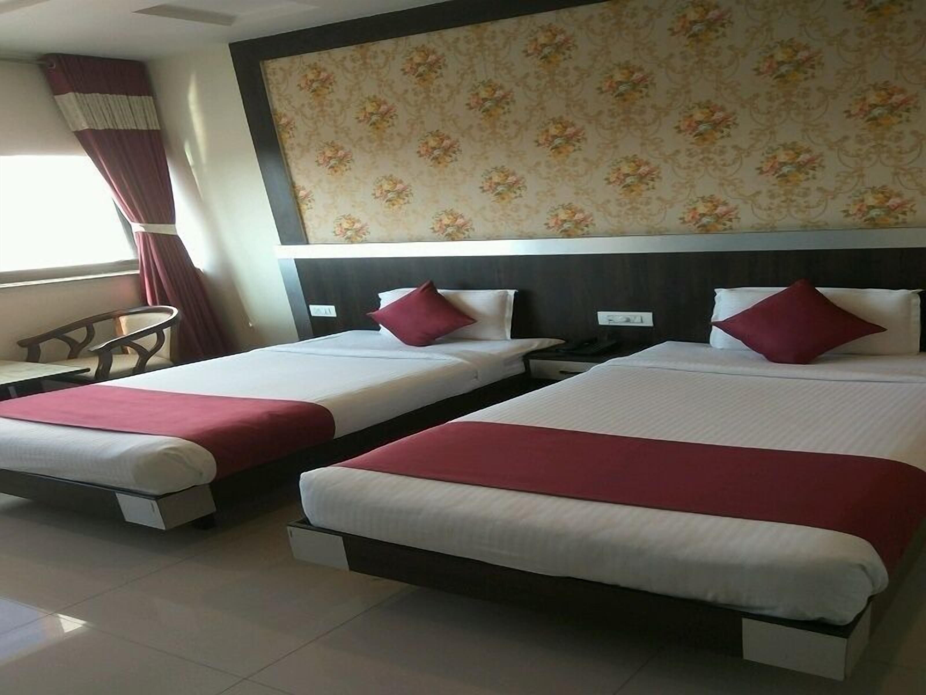 Desk, free rollaway beds, free WiFi