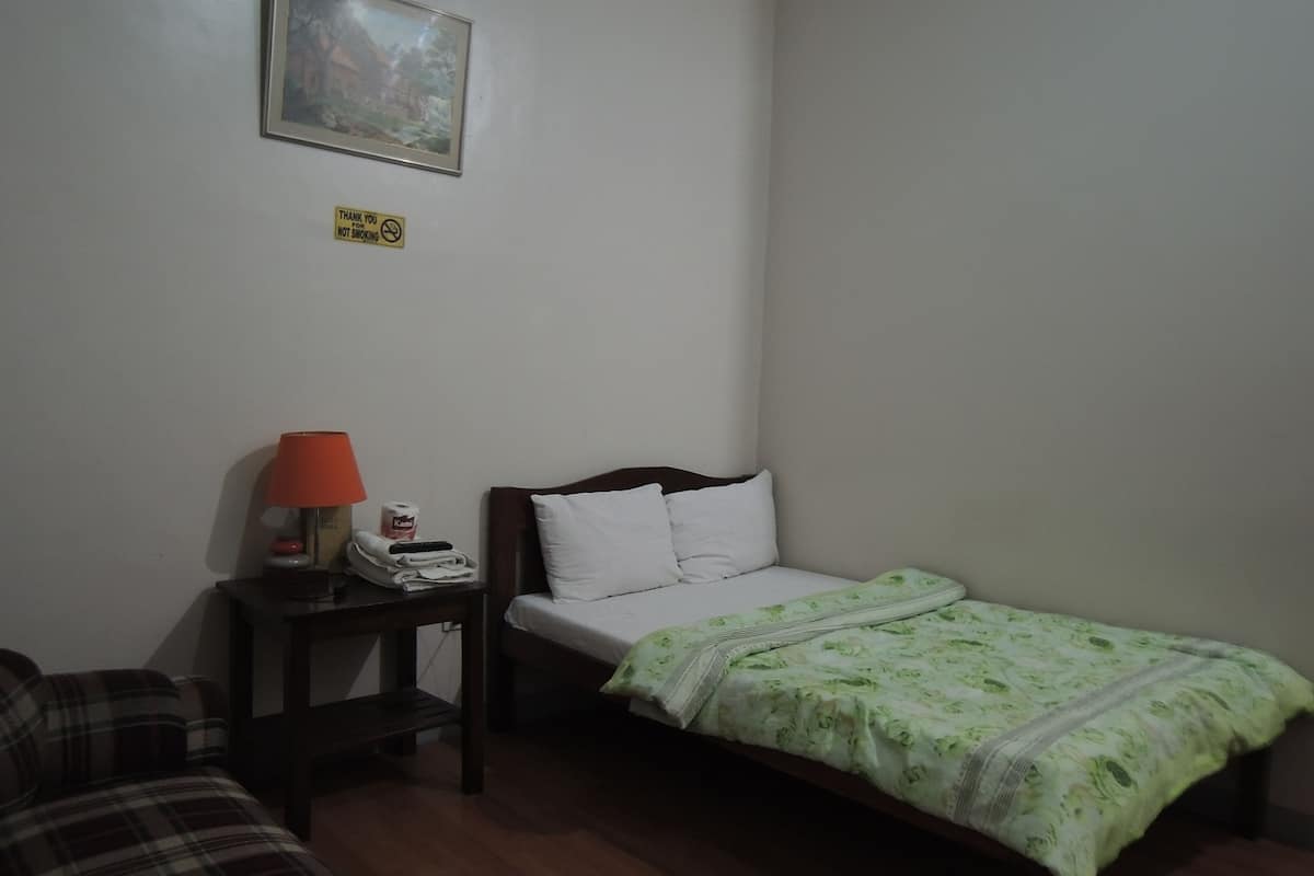Kamar Deluks | Meja kerja dan Wi-Fi gratis