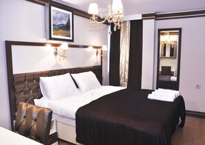 Öryggishólf í herbergi, skrifborð, hljóðeinangrun, rúmföt