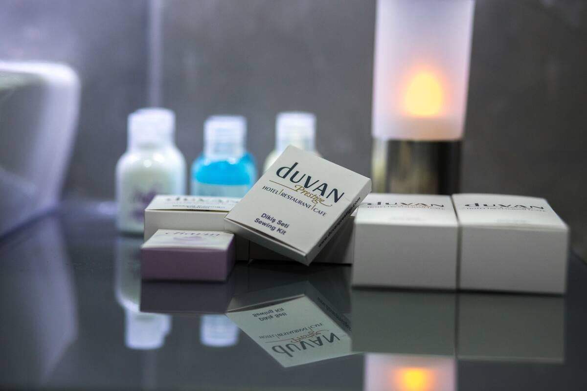 shower, rainfall showerhead, free toiletries, hair dryer