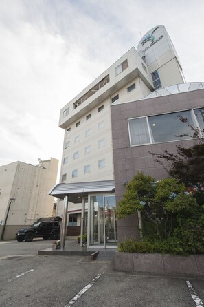 Exterior - Four Seasons (Takayama)