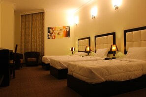 Triple Room, City View | Premium bedding, minibar, in-room safe, desk - Abu Mazen Hotel (Hebron)