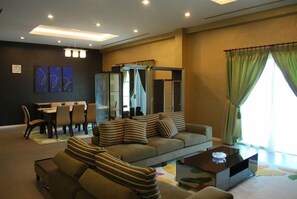 Appartement, 4 chambres (2 King, 1 Queen & 1 Single) | Salle de séjour