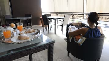 Petit déjeuner buffet compris tous les jours