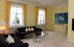 Luxury Villa, 5 Bedrooms, Park View | Living room - Residenz am englischen Garten (Munich)