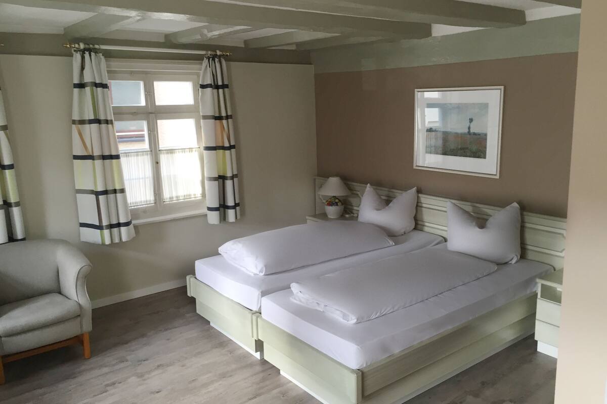 Deluxe Double Room | In-room safe, desk, free cots/infant beds, rollaway beds