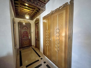 Royal Suite | Wardrobe