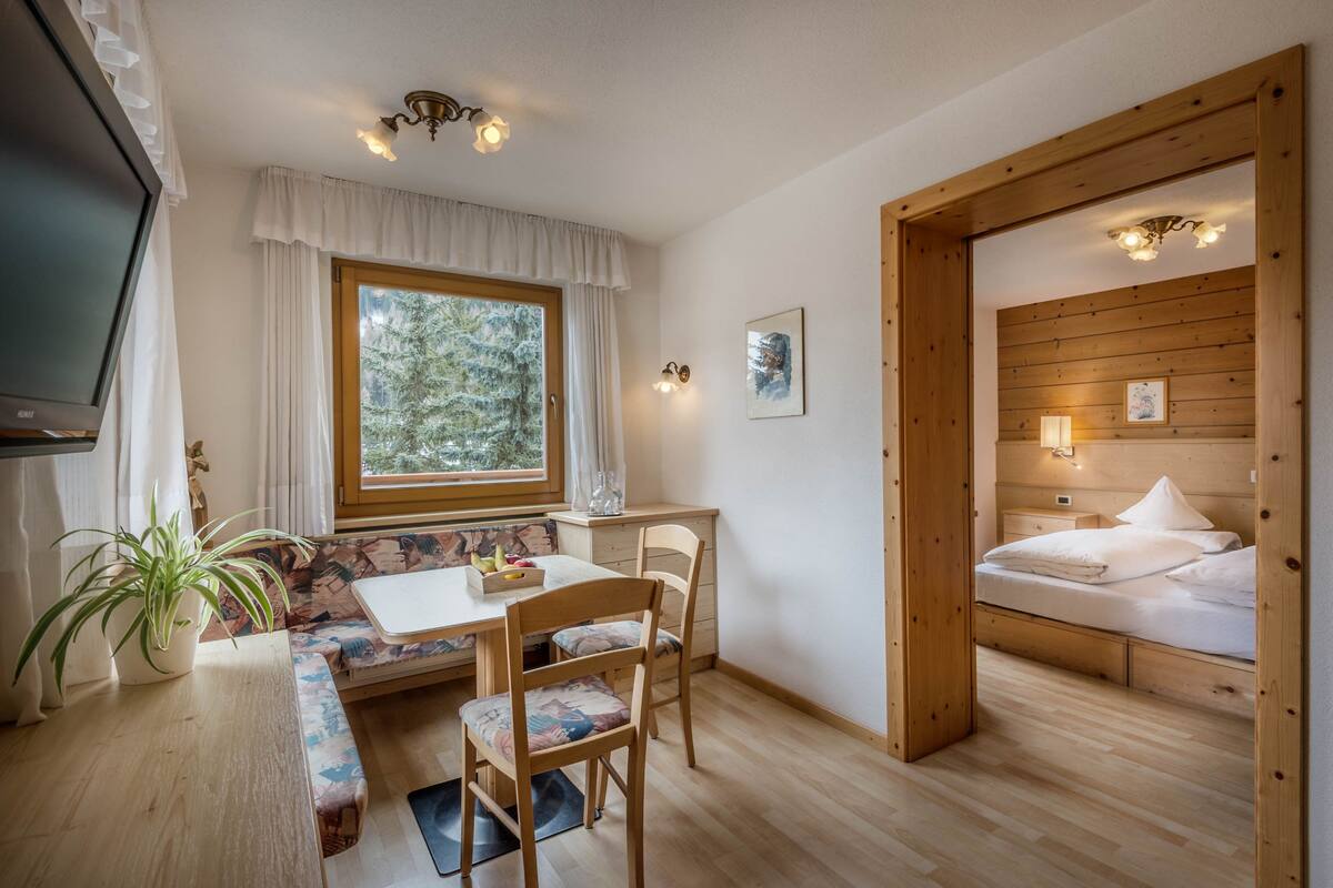 Family Room, Balcony, Mountain View