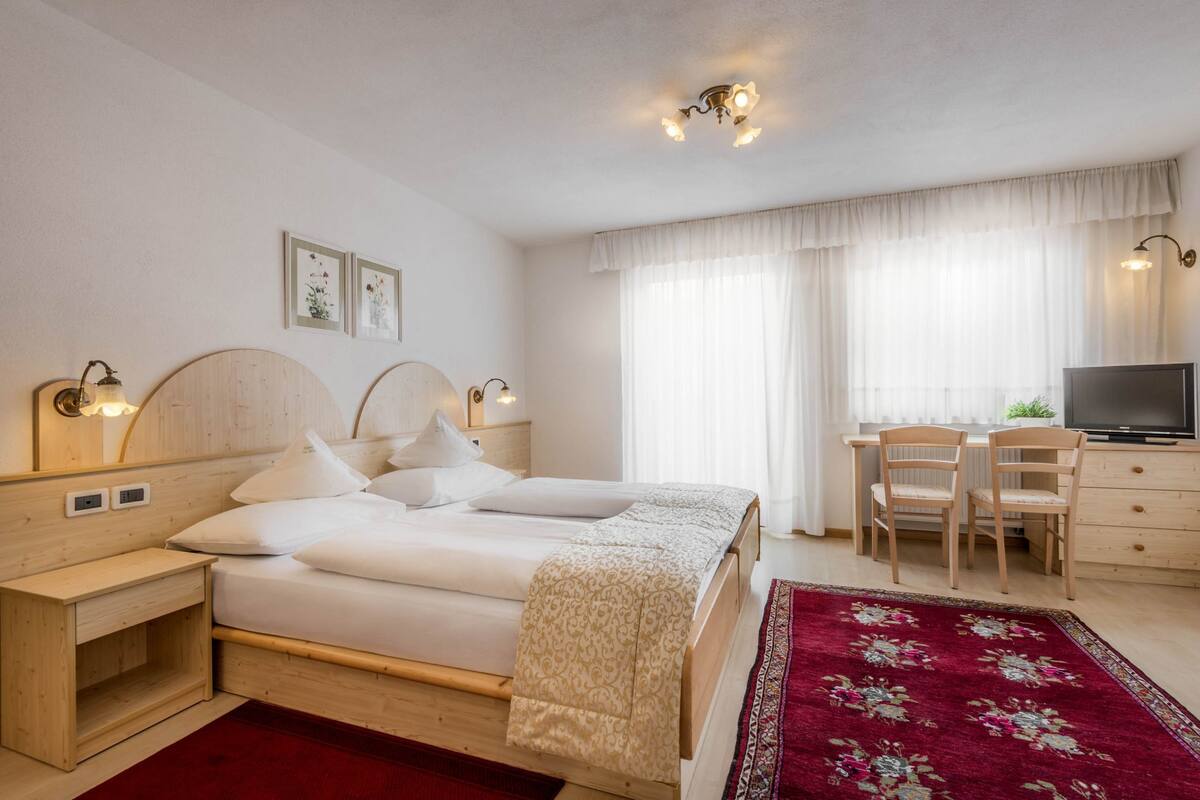 Superior Double Room, Balcony, Mountain View