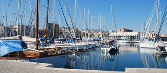 บูทีคบีแอนด์บี วินเทจ