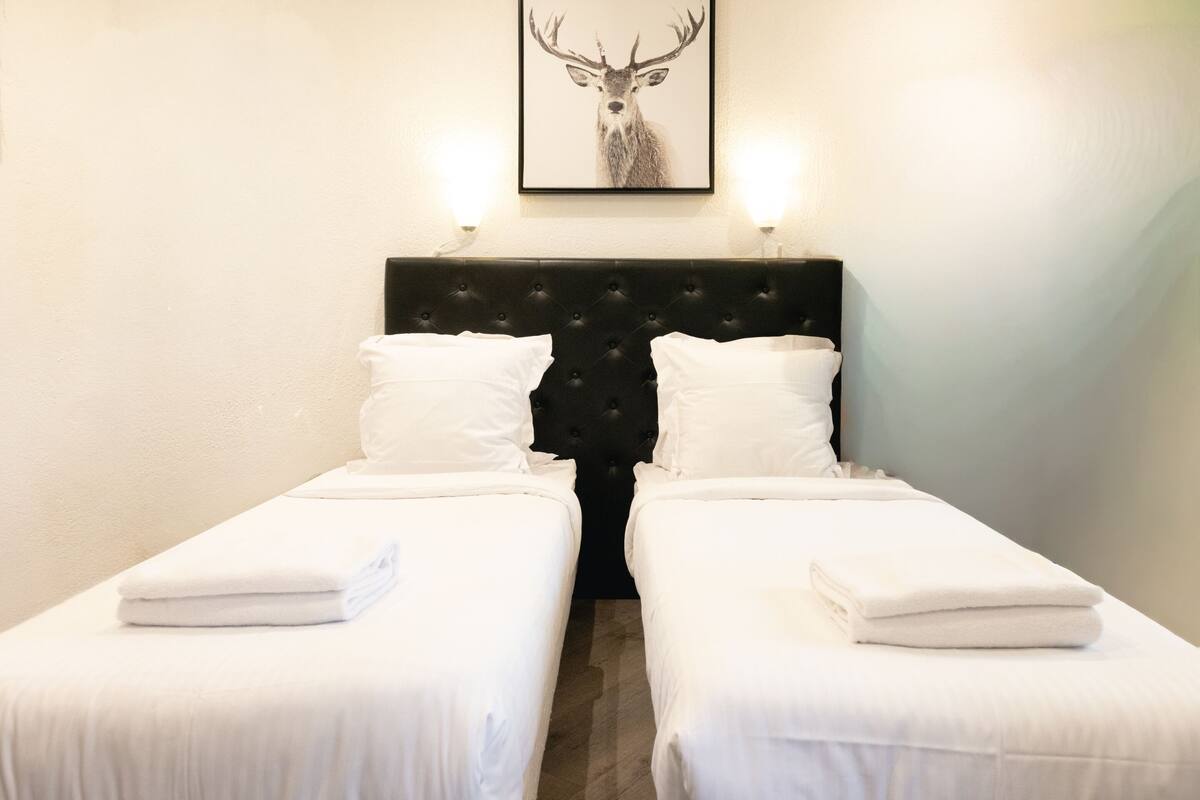 Superior vierpersoonskamer, en-suite badkamer, uitzicht op vallei | Luxe beddengoed, verduisterende gordijnen, geluiddichte muren