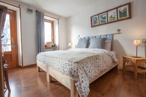 Quadruple Room | Individually decorated, individually furnished, cots/infant beds