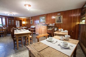 Petit-déjeuner buffet compris tous les jours