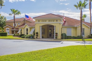 Front of property - David's Lake Berkley Villa 4 Bedroom IPG Florida (Kissimmee)