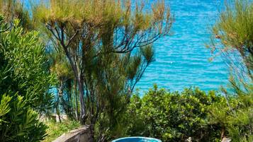 Suite Luxe, 2 chambres, baignoire, en bord de plage | Vue de la chambre