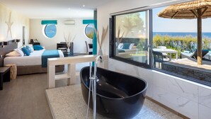Luxury-Suite, Badewanne, am Strand | Badezimmer