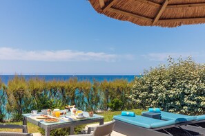 Phòng Suite Cao cấp, bồn tắm, cạnh bãi biển | Hiên
