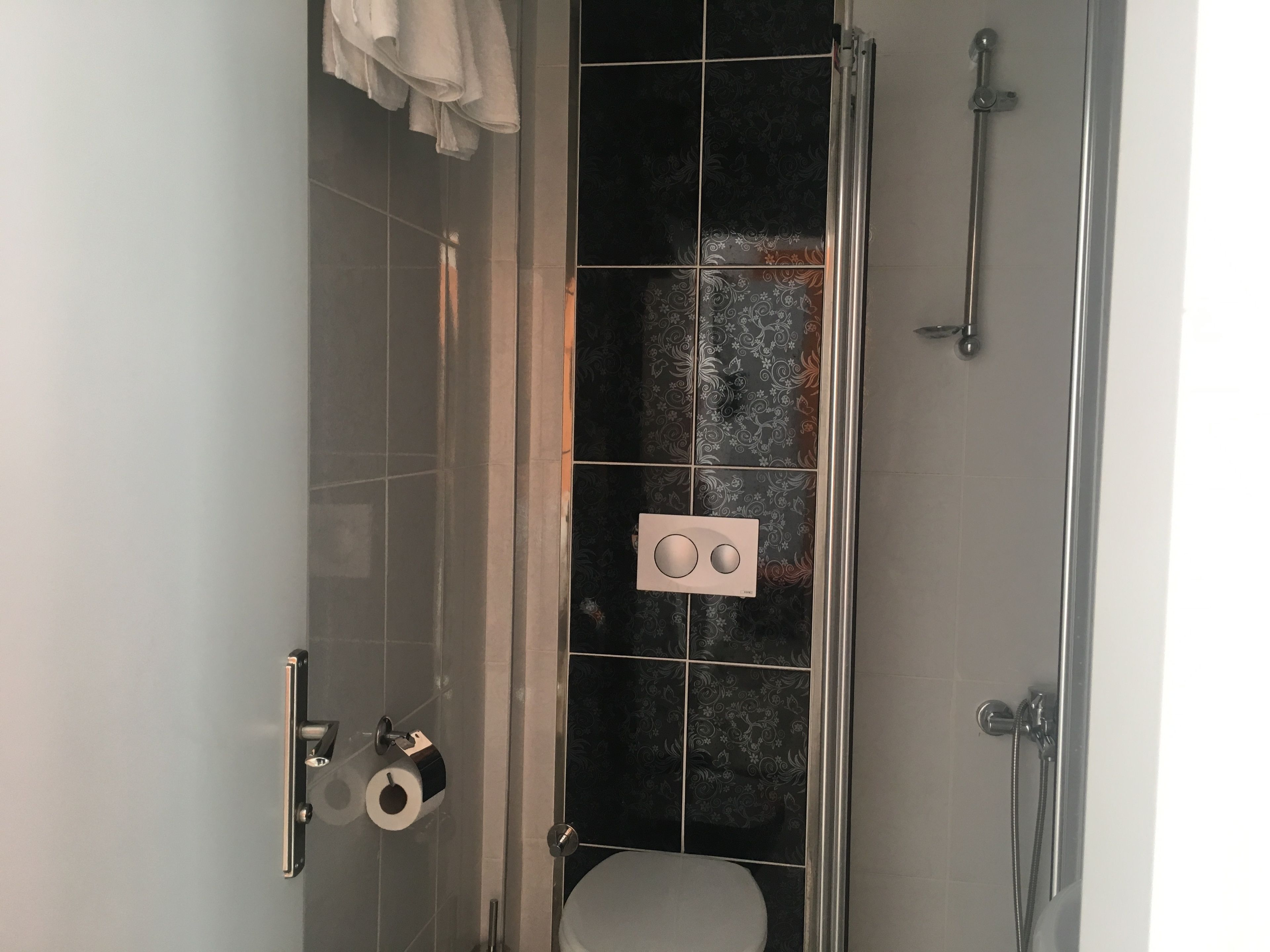 standard room | bathroom | shower, free toiletries, hair dryer, slippers