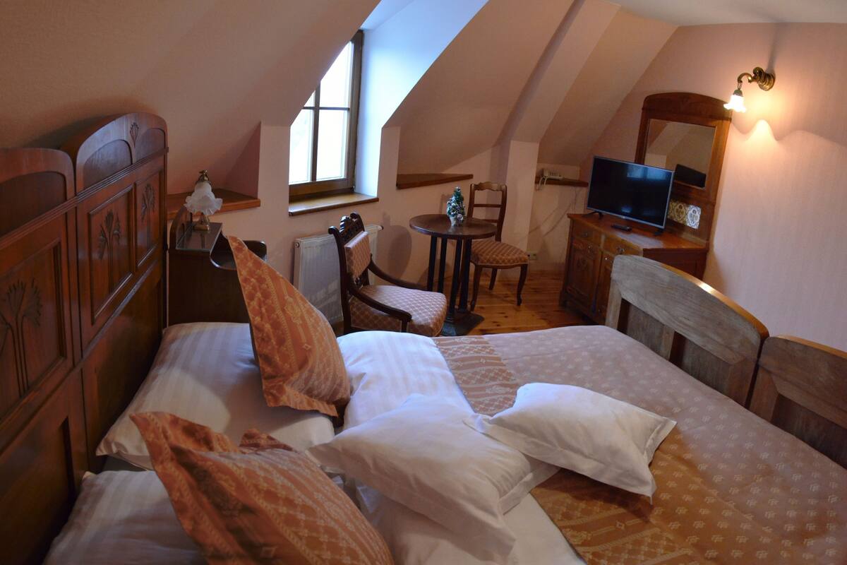 Deluxe Double Room | Minibar, in-room safe, desk, soundproofing
