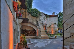 Courtyard - Heaven Cave House (Ürgüp)