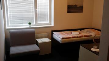 Single Room | Premium bedding, in-room safe, desk, rollaway beds
