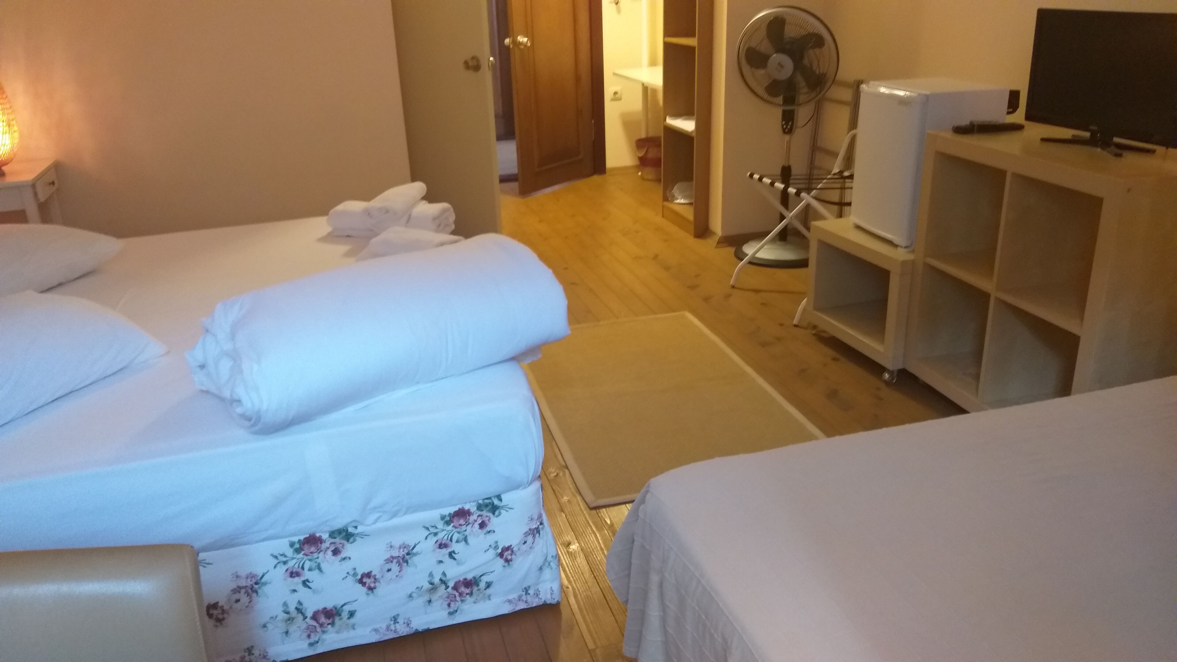 standard triple room, mountain view | minibar, in-room safe, desk, free wifi