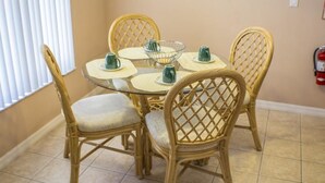 In-room dining - Ronald's West Haven Villa 4 Bedroom IPG Florida (Davenport)
