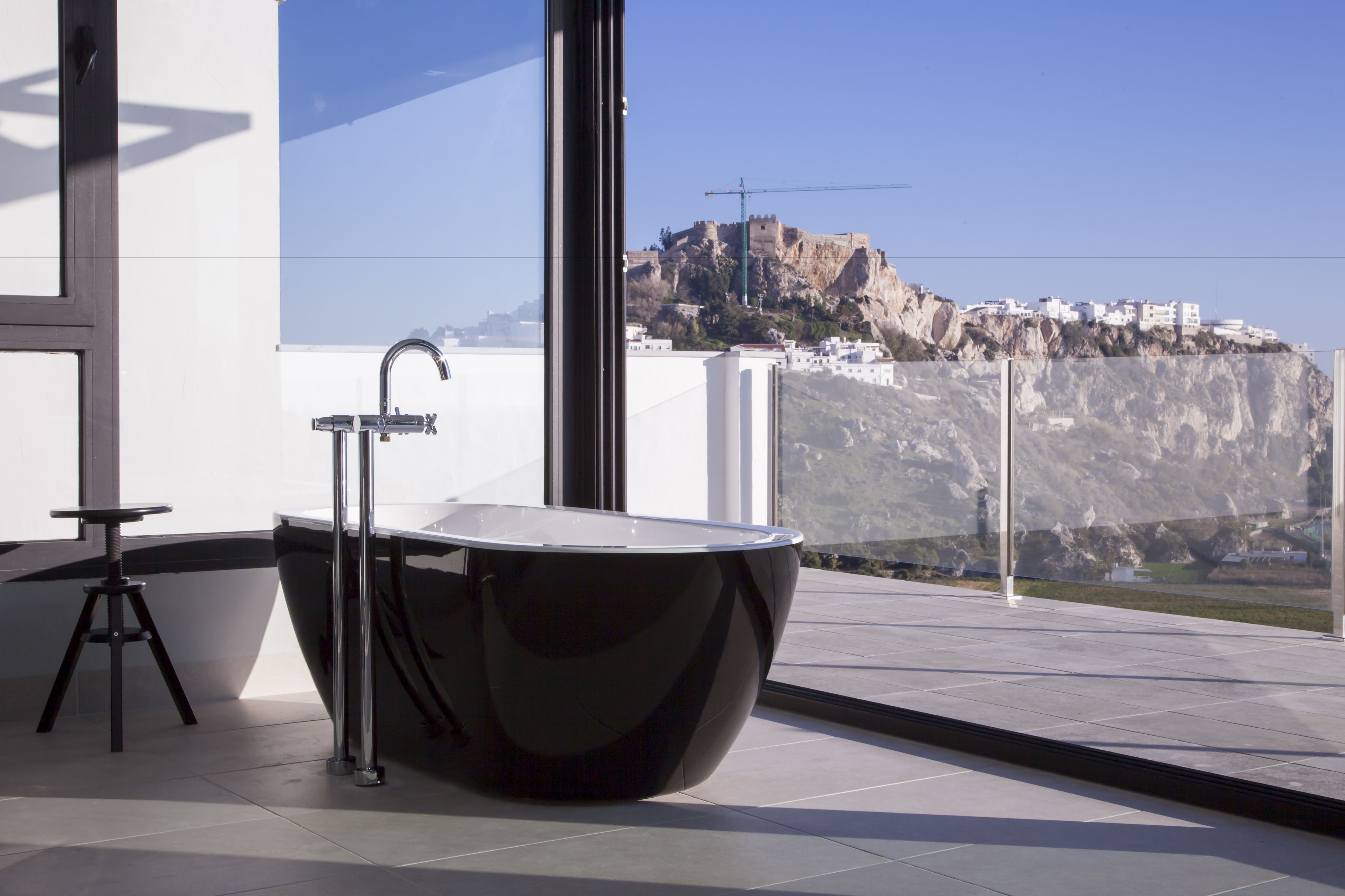 deep-soaking bathtub