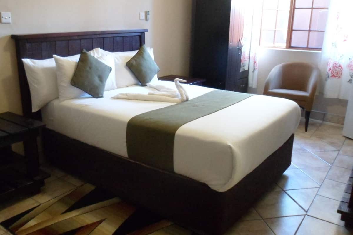 Standard Double Room | Desk, free WiFi, bed sheets